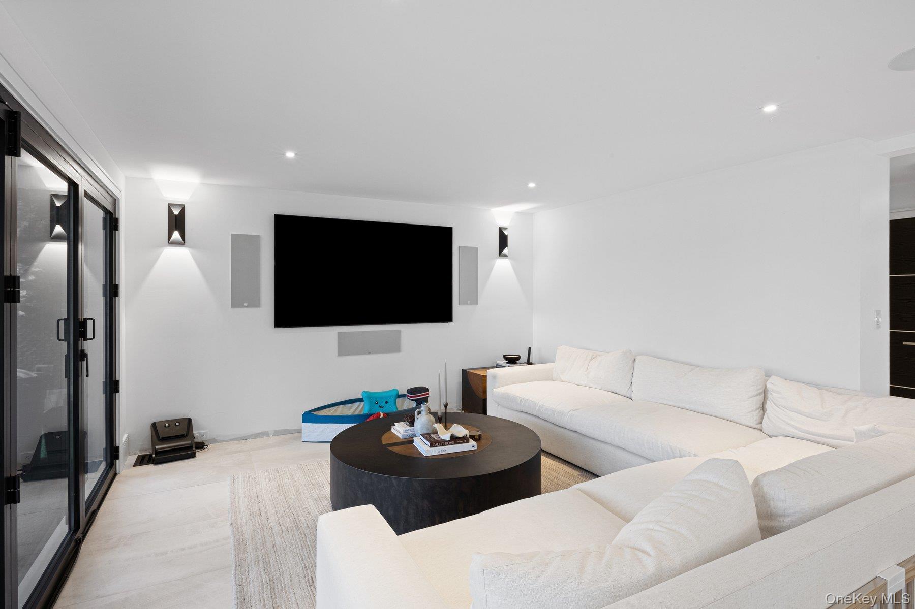14 Jomarr Court — photo 18