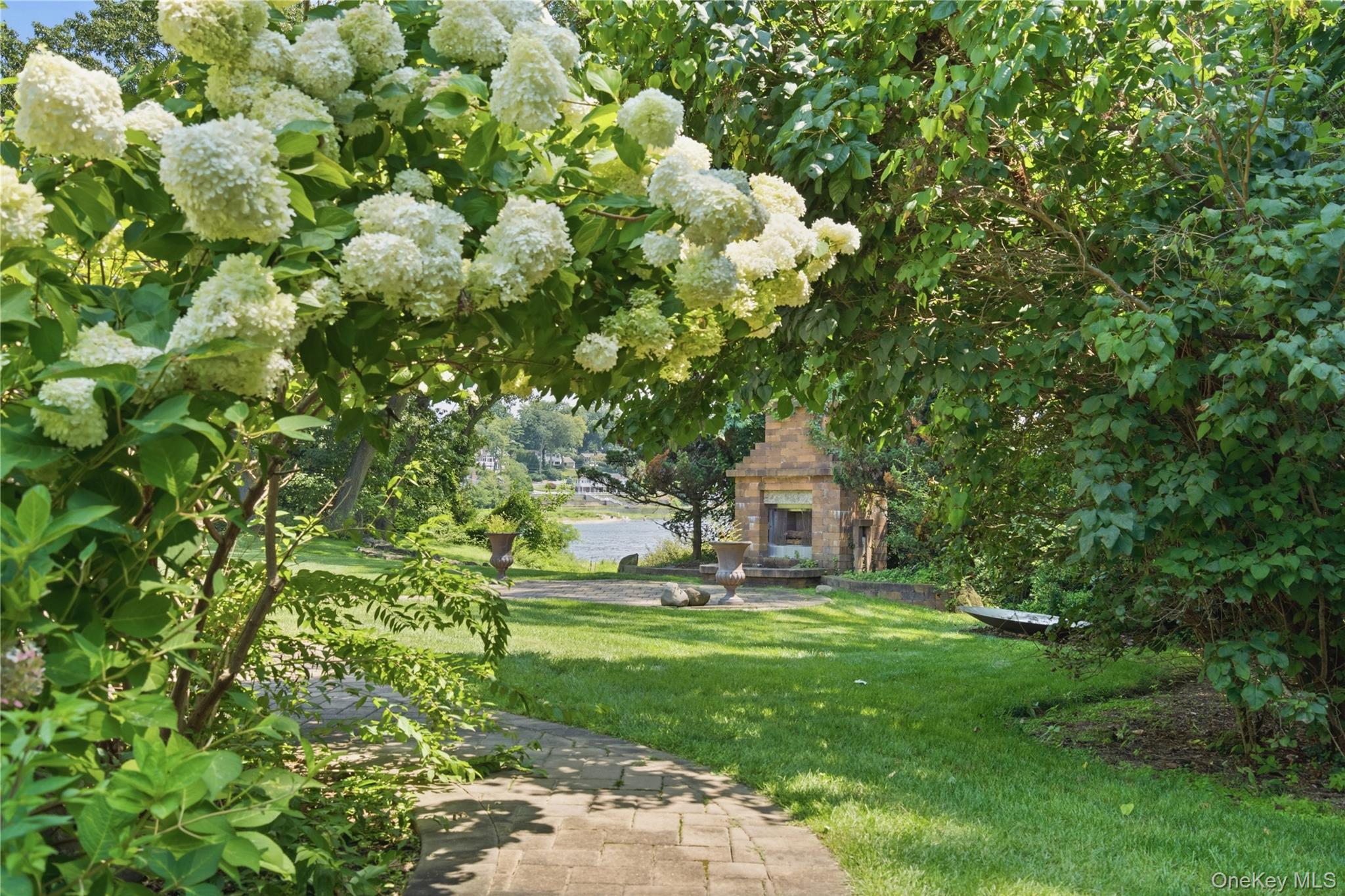 6 Lighthouse Point — photo 34