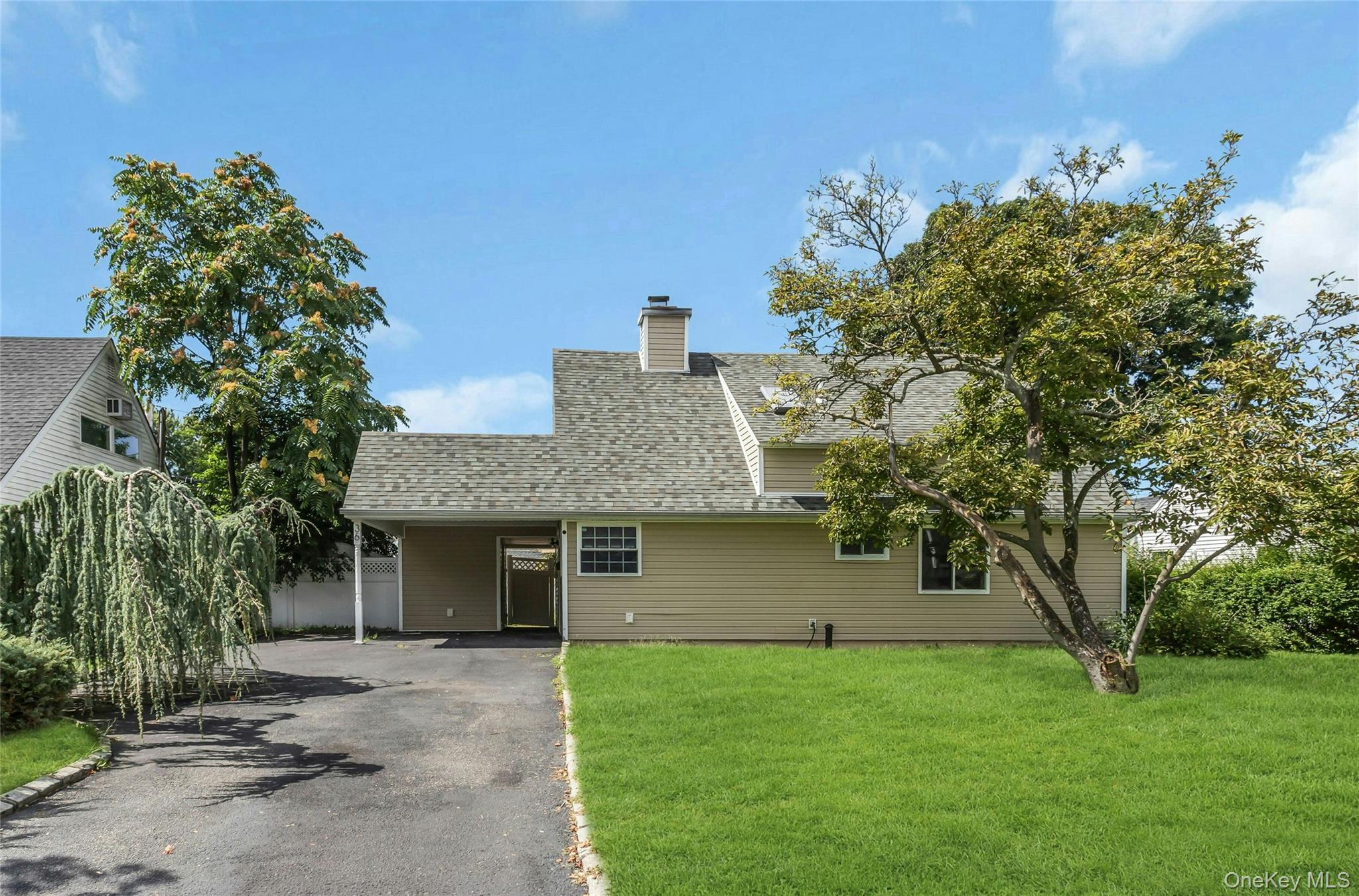 36 Atlas Lane, Hicksville