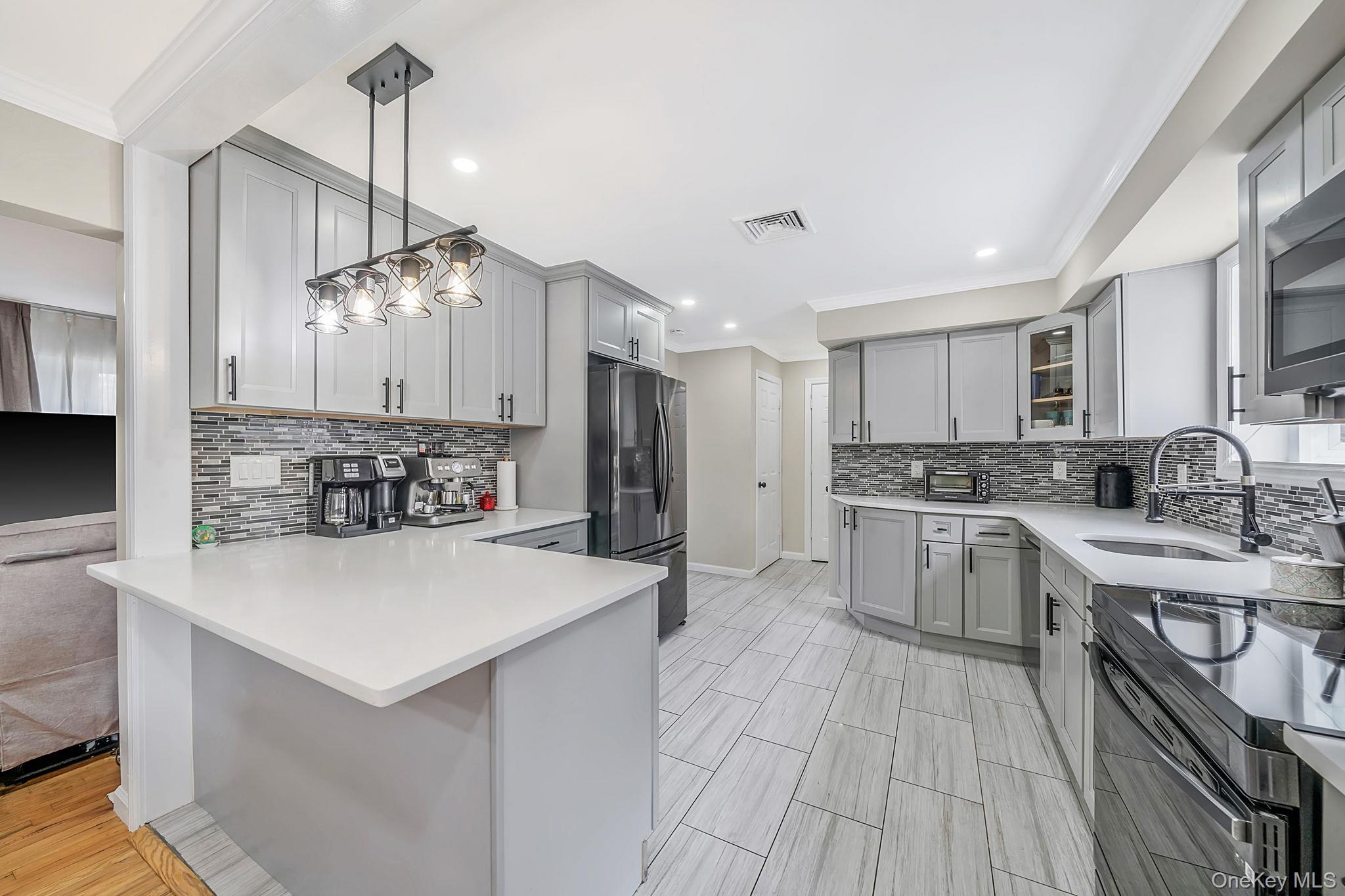 95 Colonial Drive — photo 11