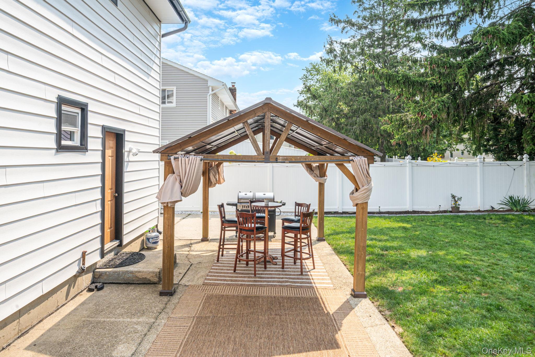 95 Colonial Drive — photo 38