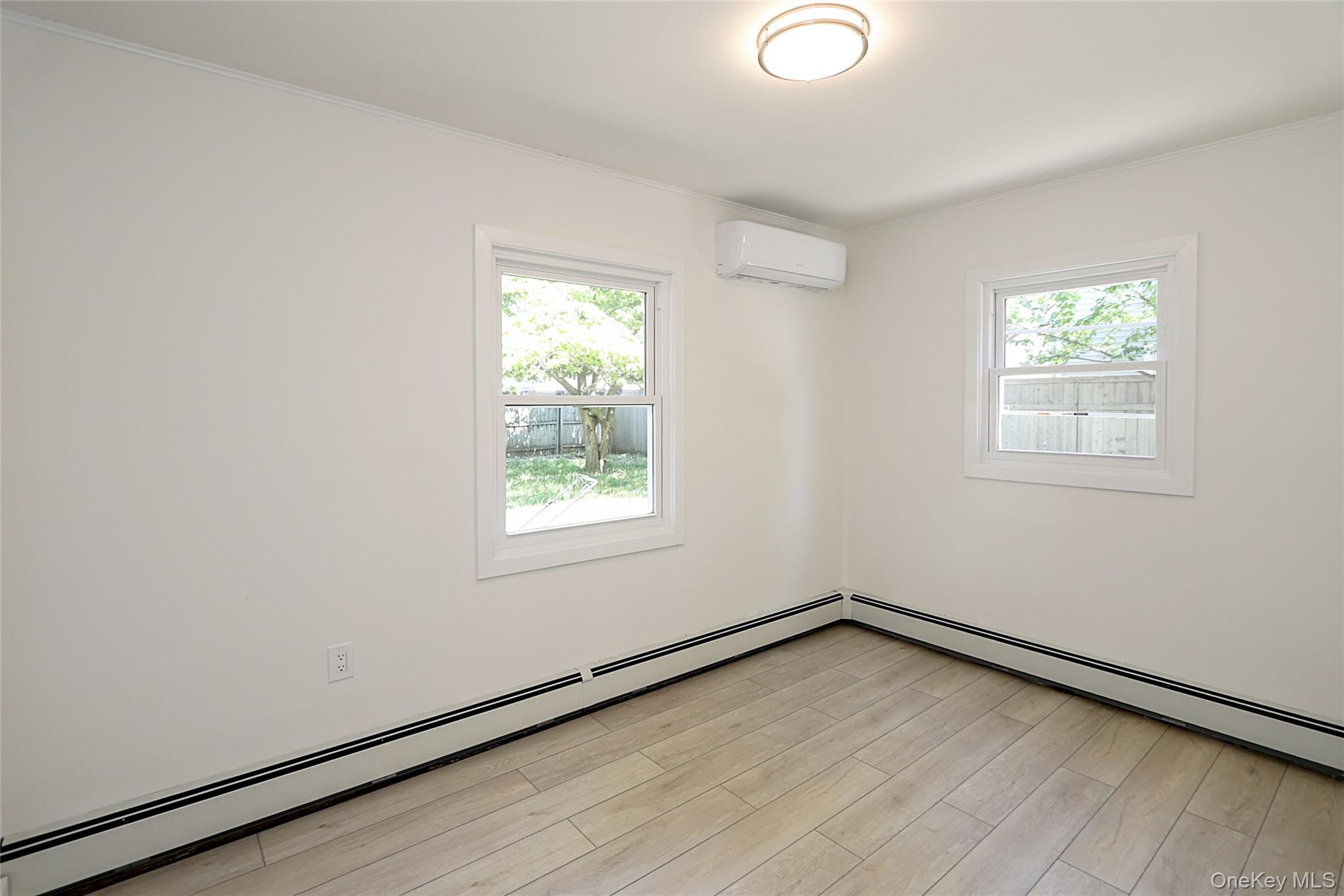 12 Garland — photo 15