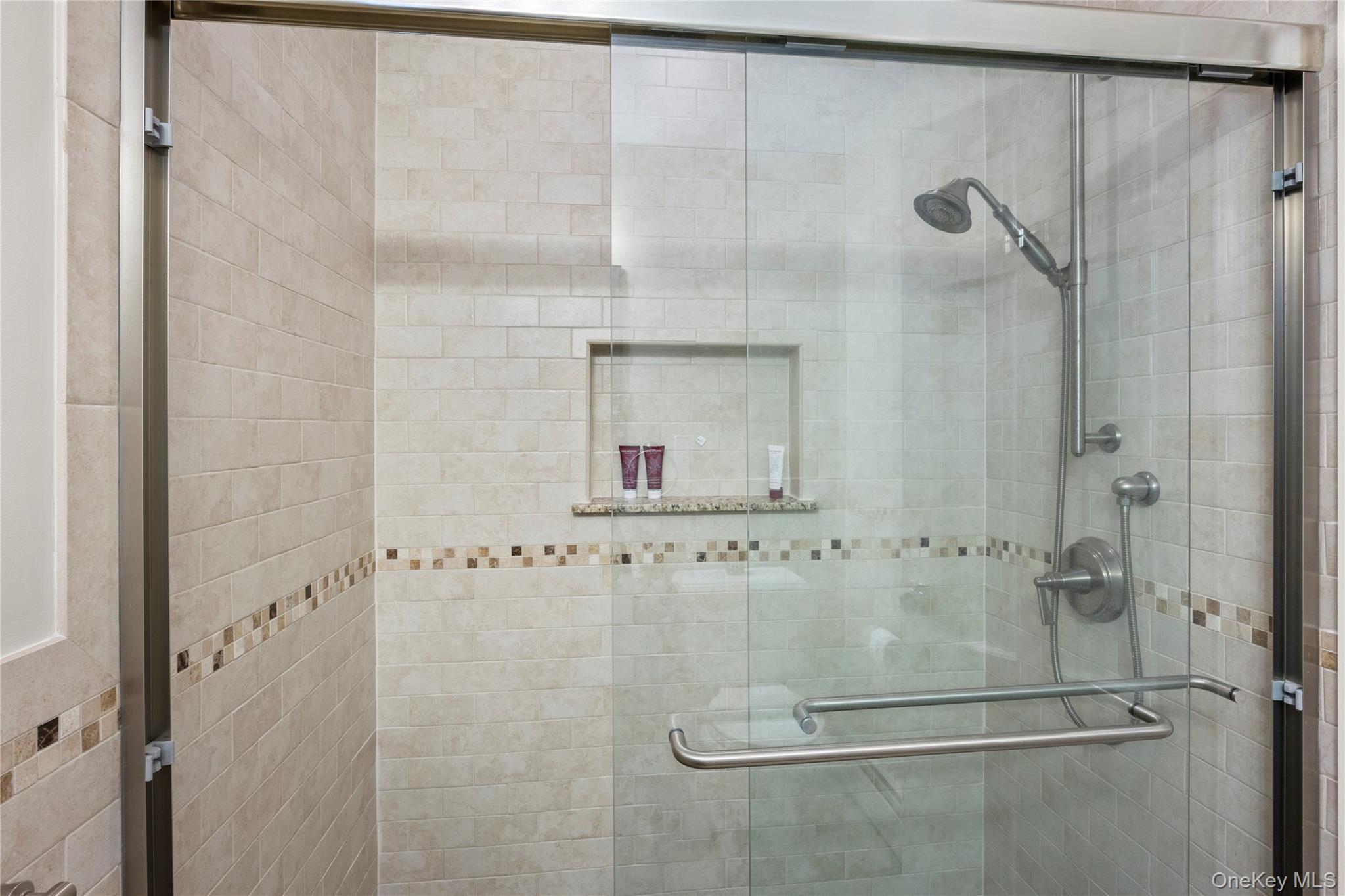 23 Cliff Road — photo 34