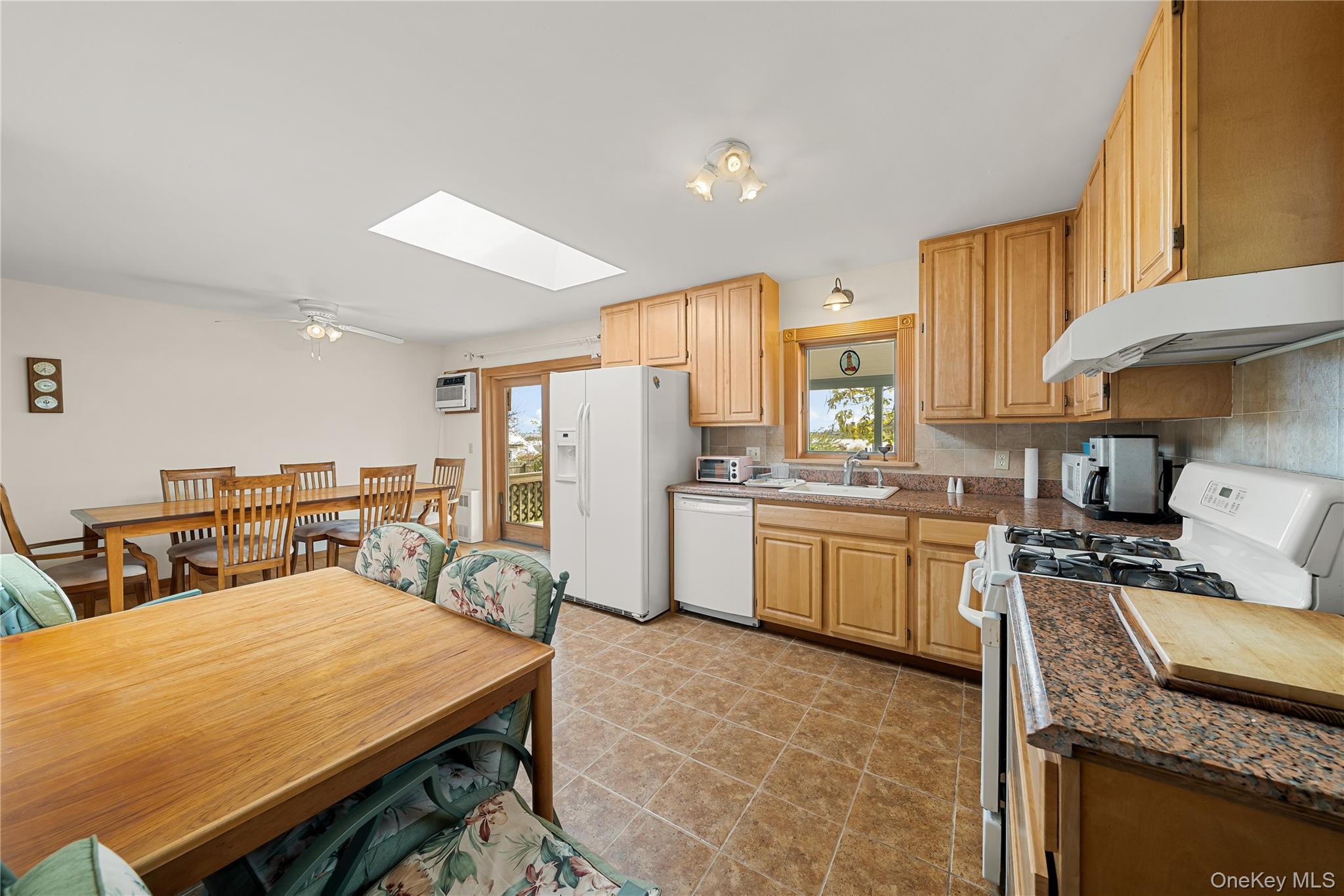 22 Shore Drive — photo 11
