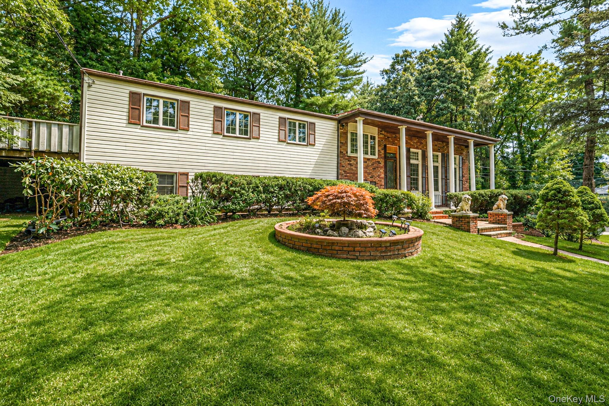 23 Colonial Drive — photo 3