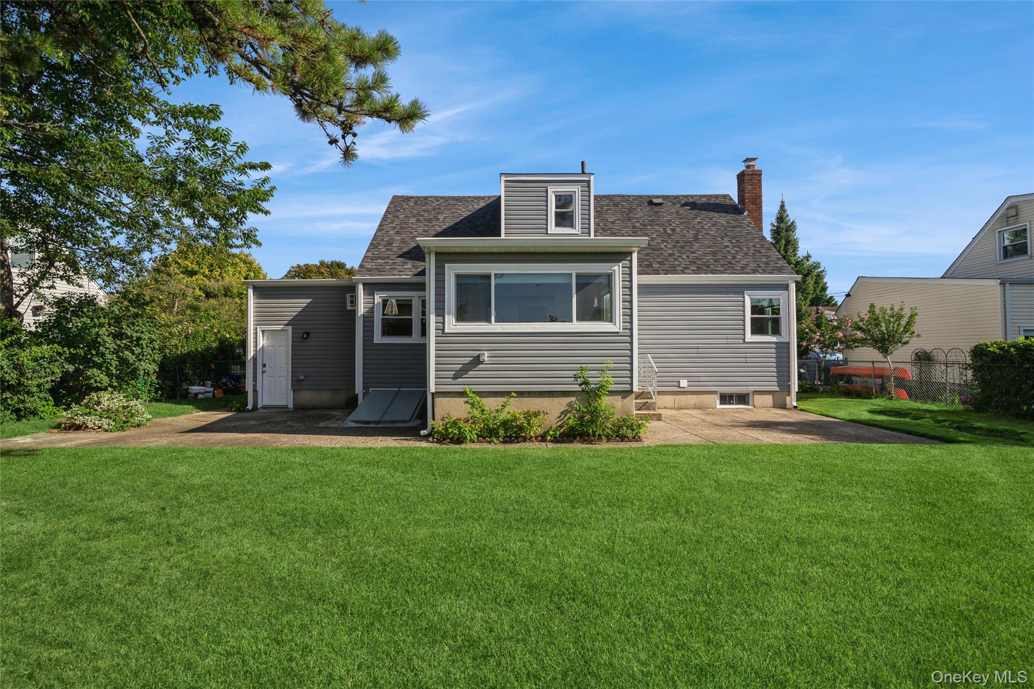 216 Hawthorne Street — photo 30