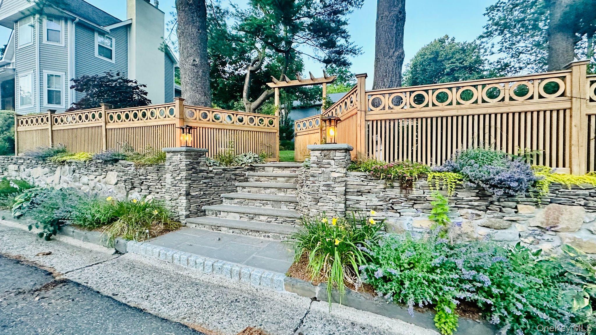 18 20th Avenue, Sea Cliff