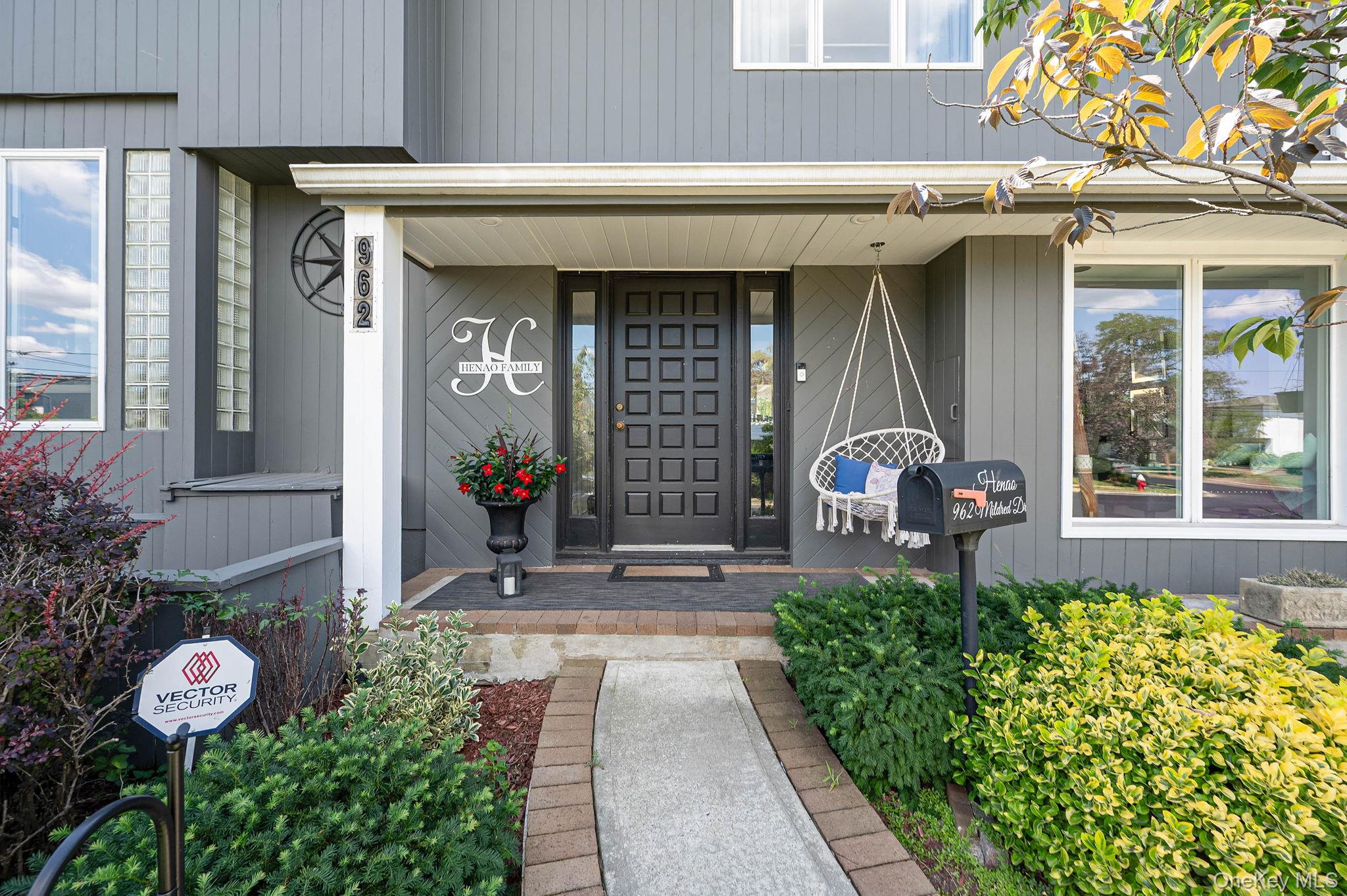 962 Mildred Drive — photo 3