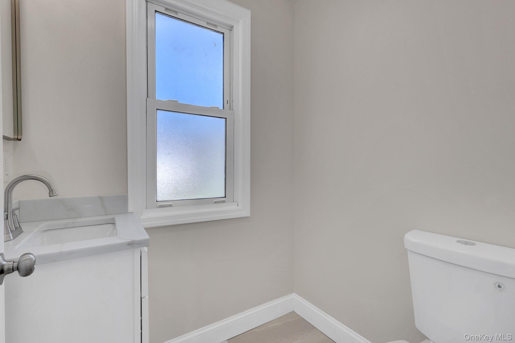 15 Stratford Avenue — photo 13