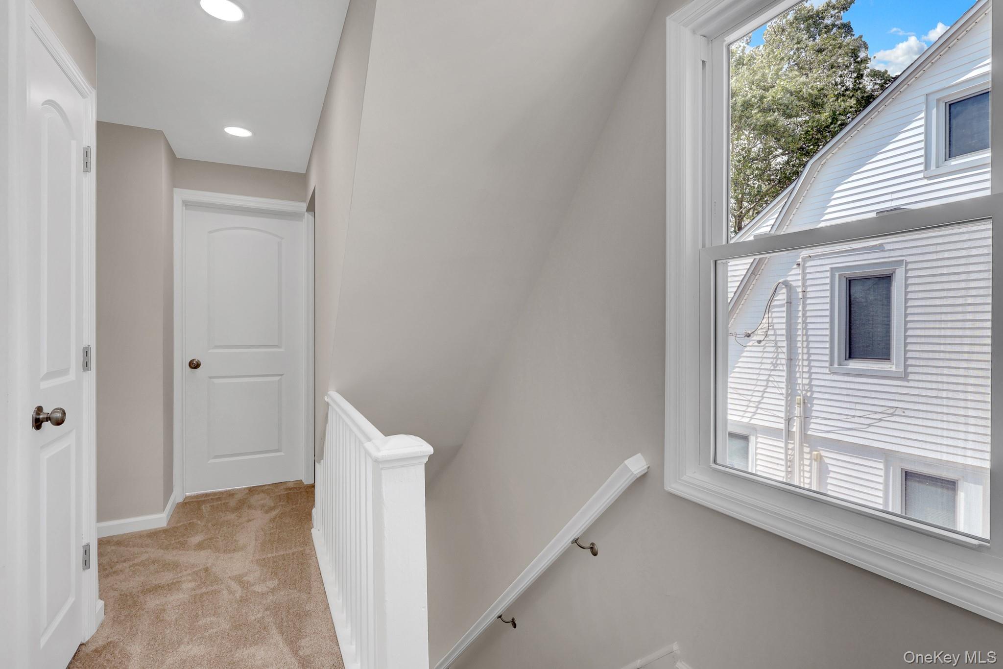 15 Stratford Avenue — photo 15