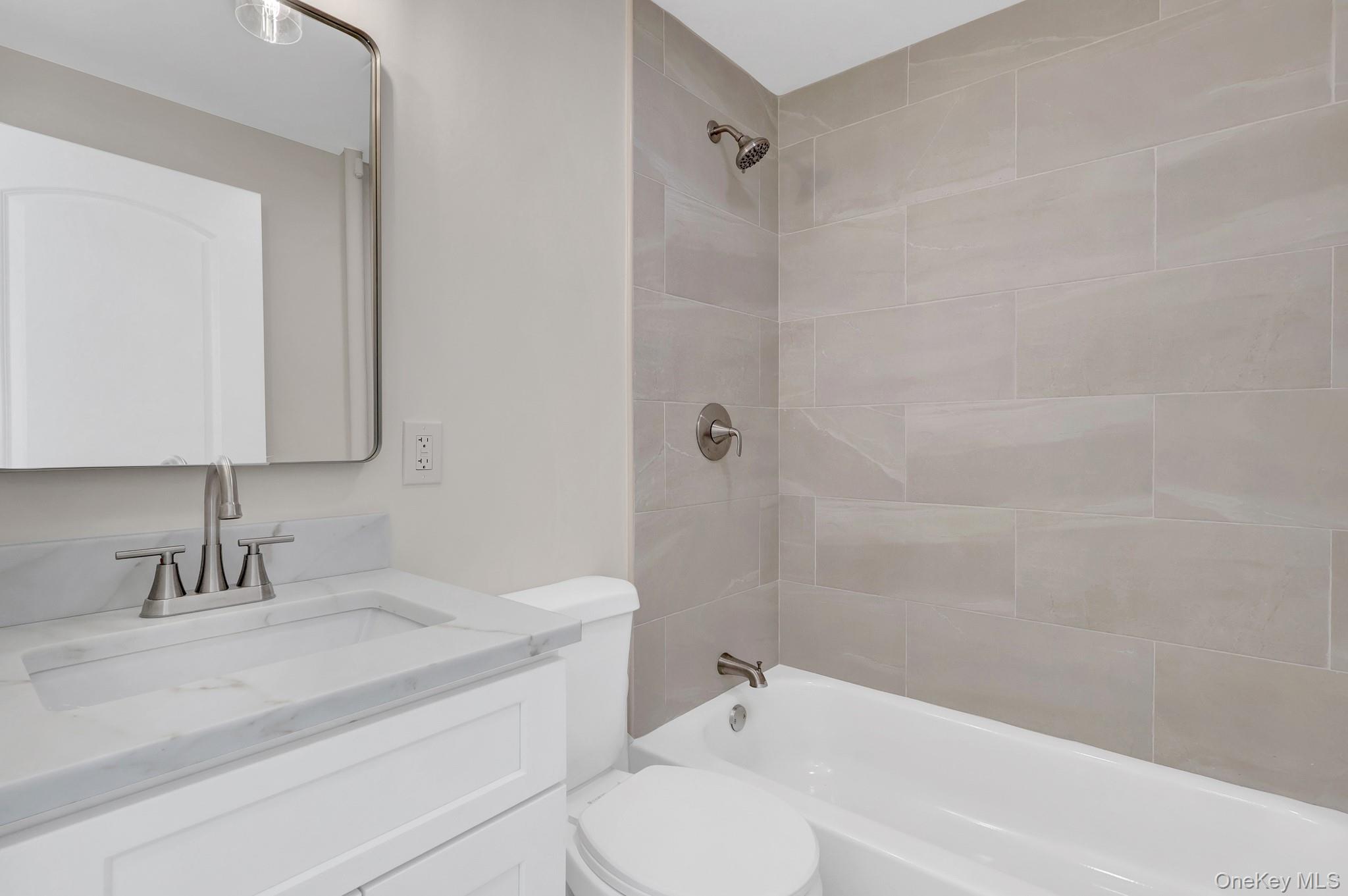 15 Stratford Avenue — photo 16