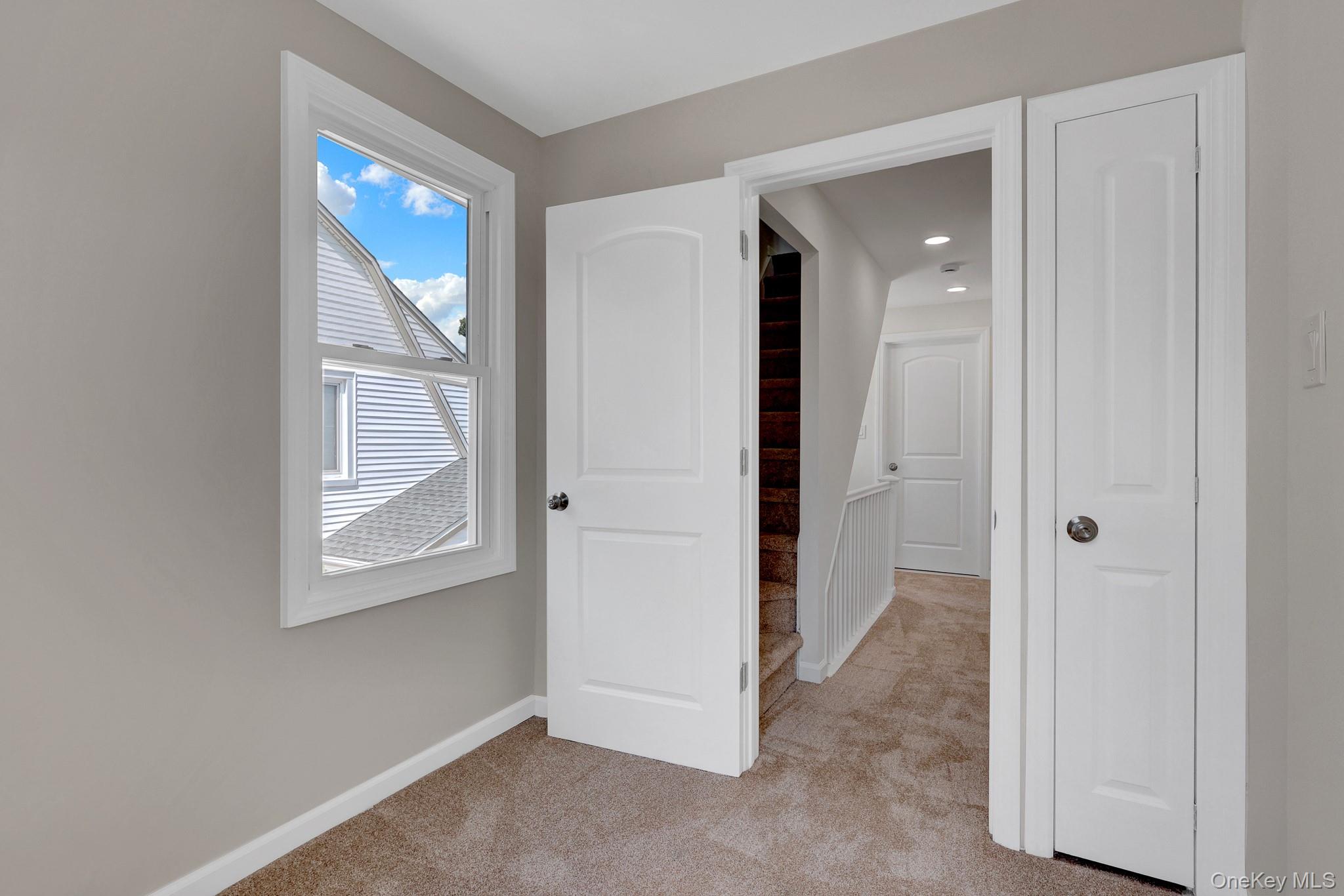 15 Stratford Avenue — photo 20