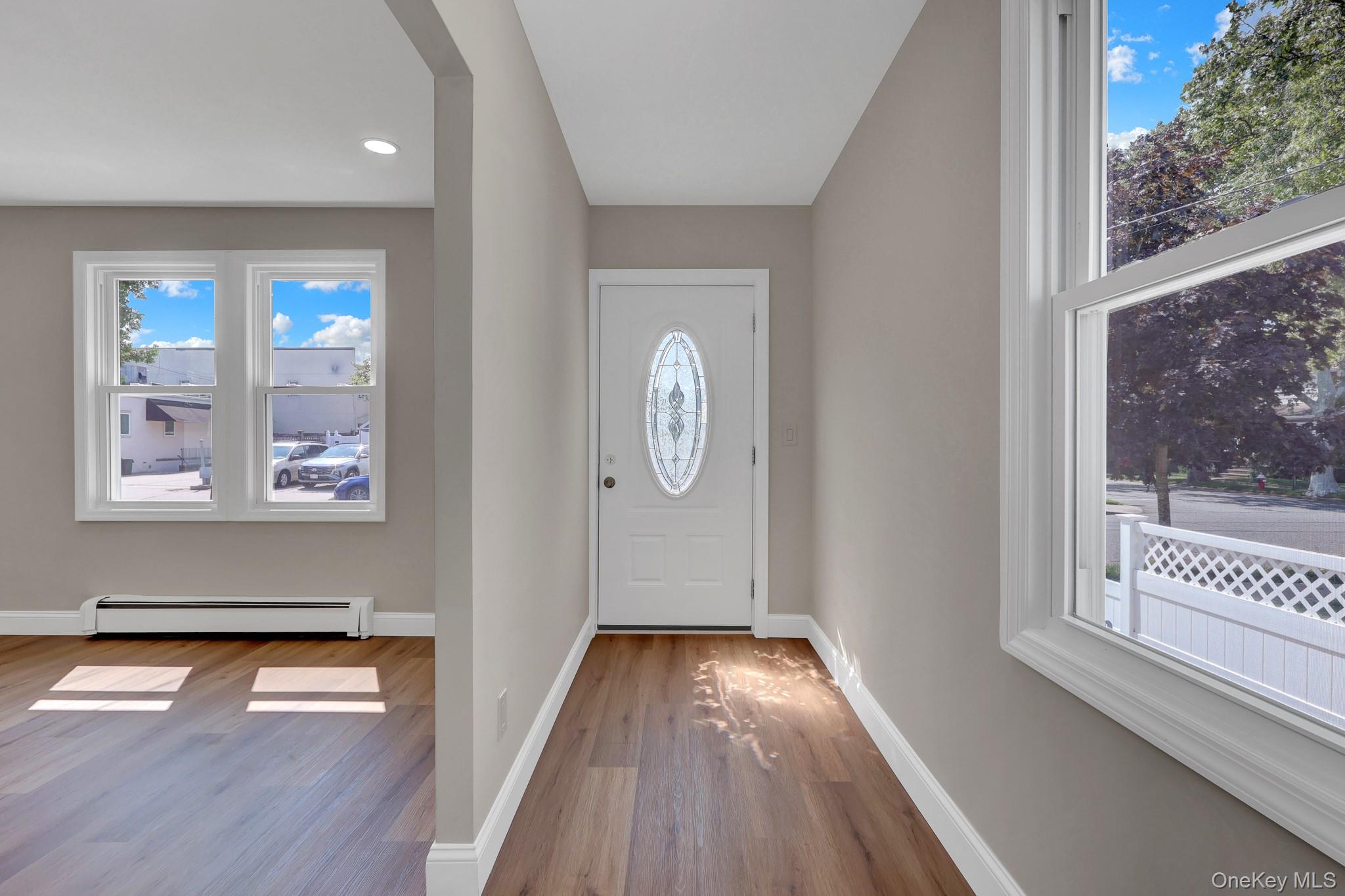 15 Stratford Avenue — photo 4