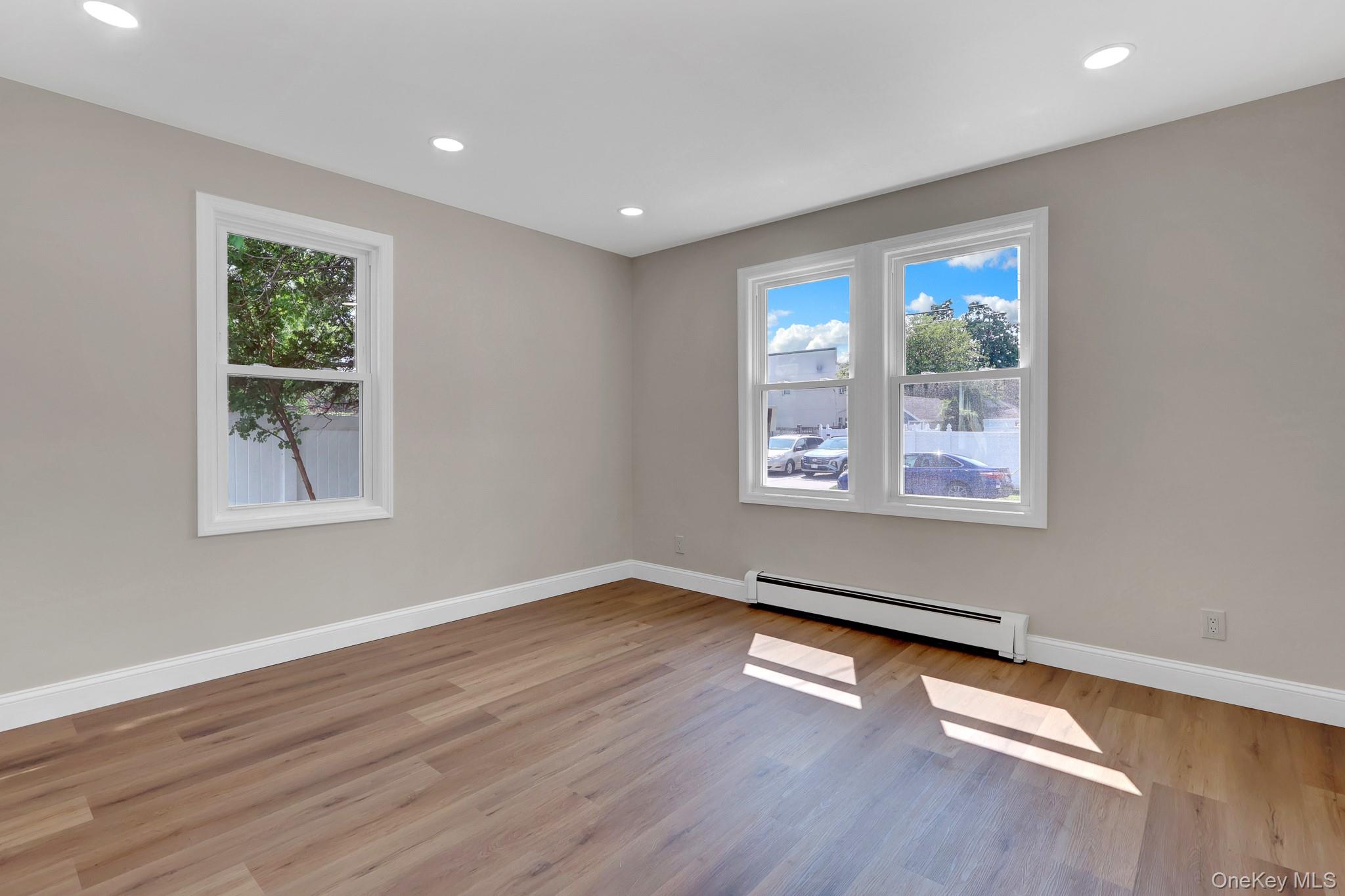 15 Stratford Avenue — photo 5