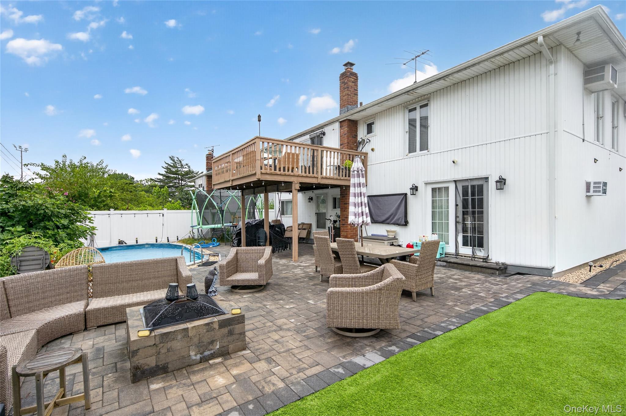 103 Motor Avenue — photo 15