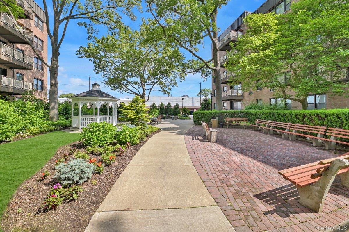 2 Birchwood Court ##5H — photo 9