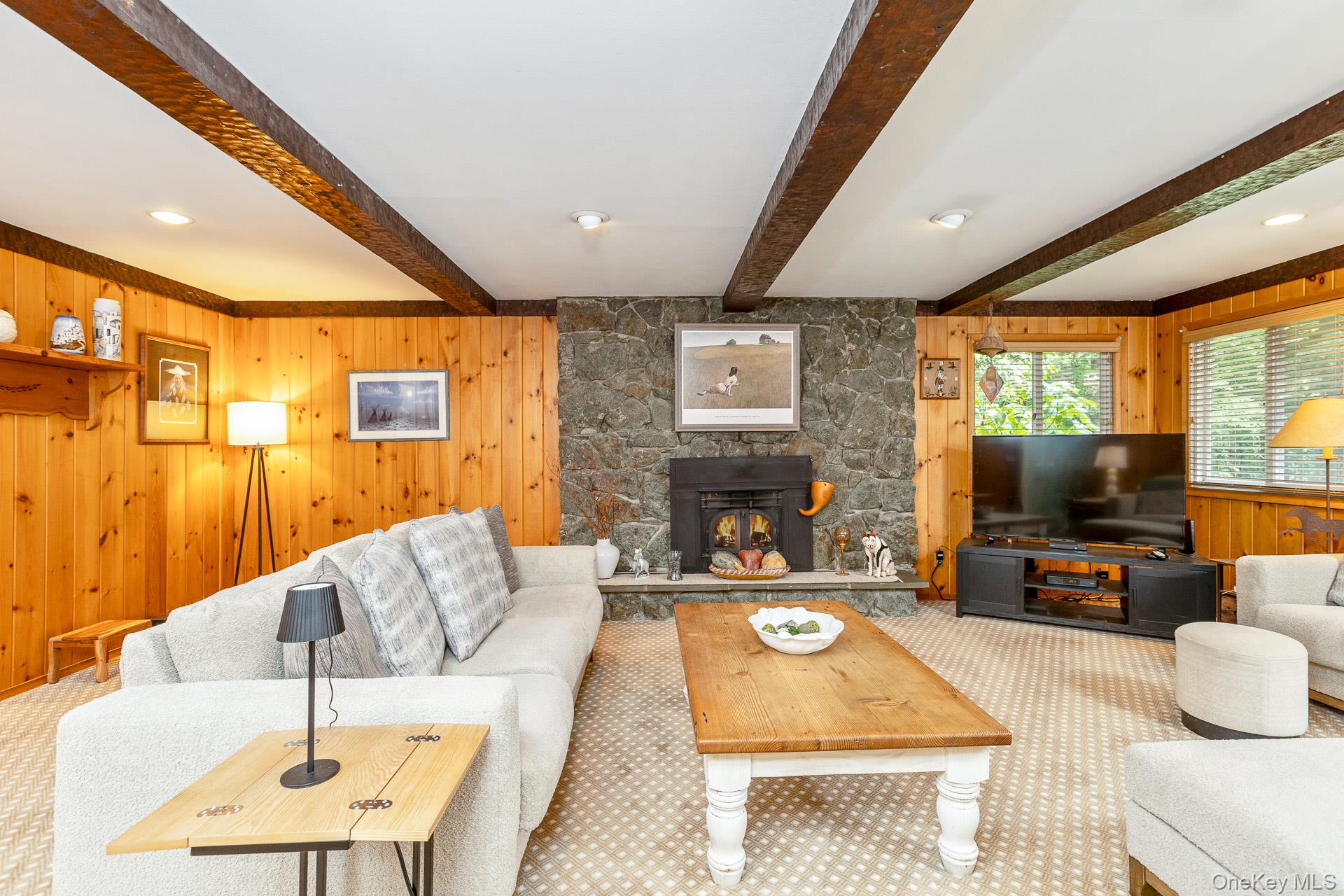 1 Valleywood Court — photo 2