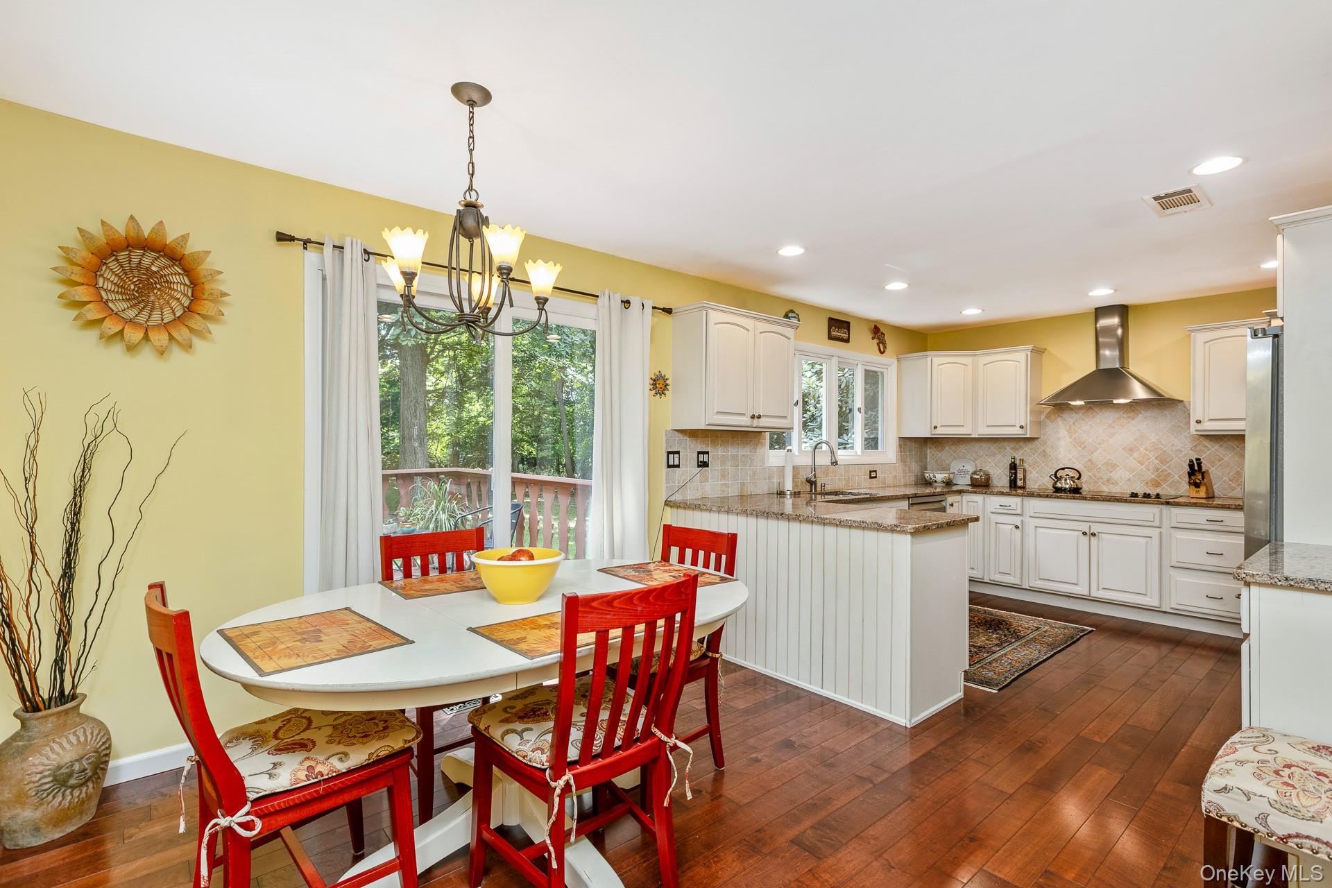 1 Valleywood Court — photo 3