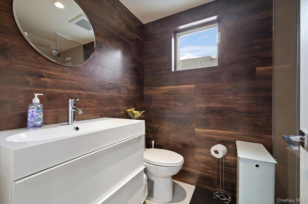 97 Pine Hollow Road — photo 16