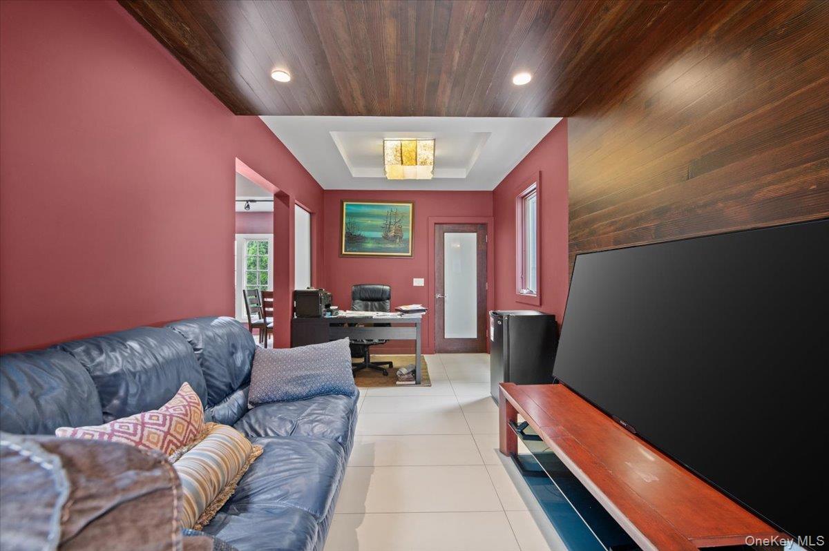 97 Pine Hollow Road — photo 10
