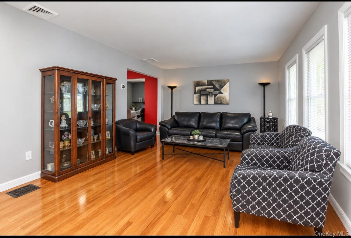 315 Cherry Place — photo 9