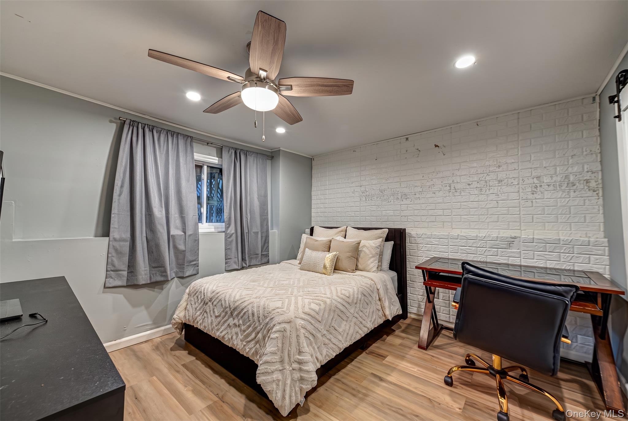 61 Linda Lane — photo 17