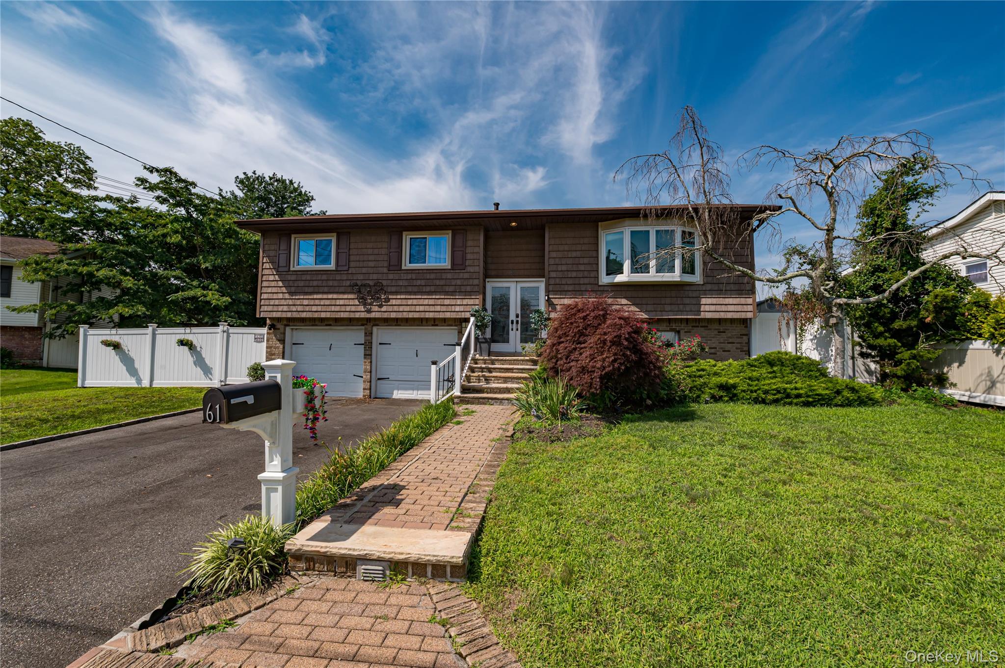 61 Linda Lane, North Babylon