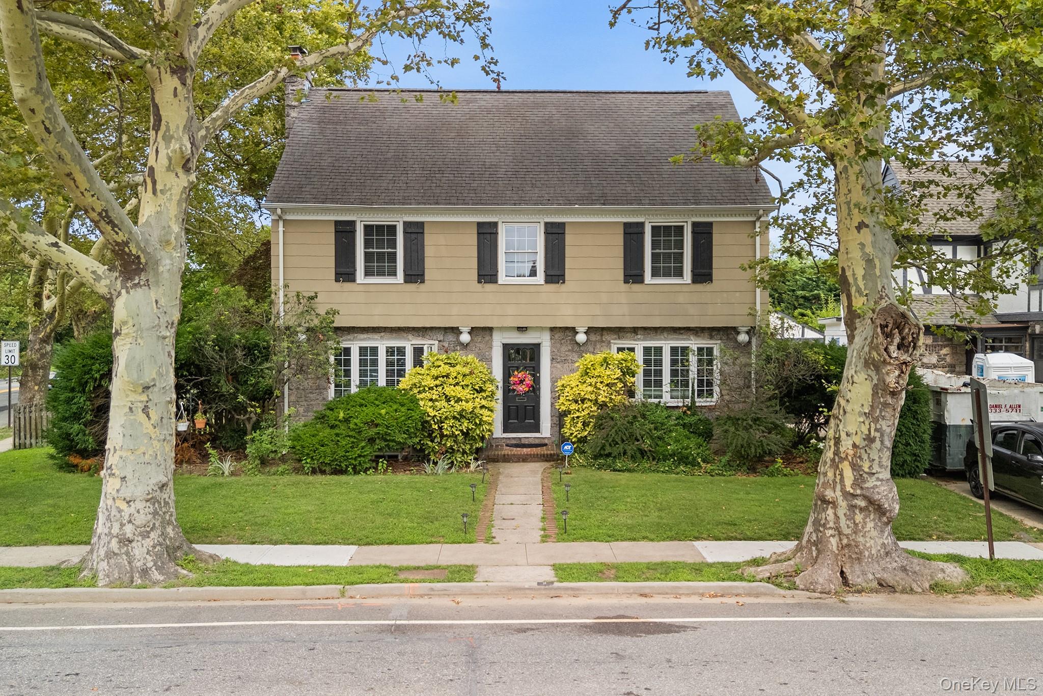 3 Demott Avenue — photo 2