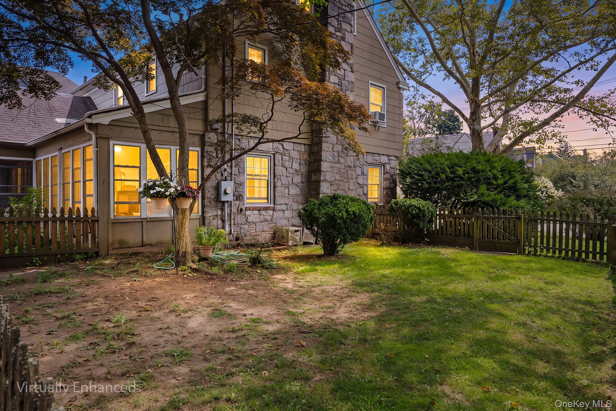 3 Demott Avenue — photo 31
