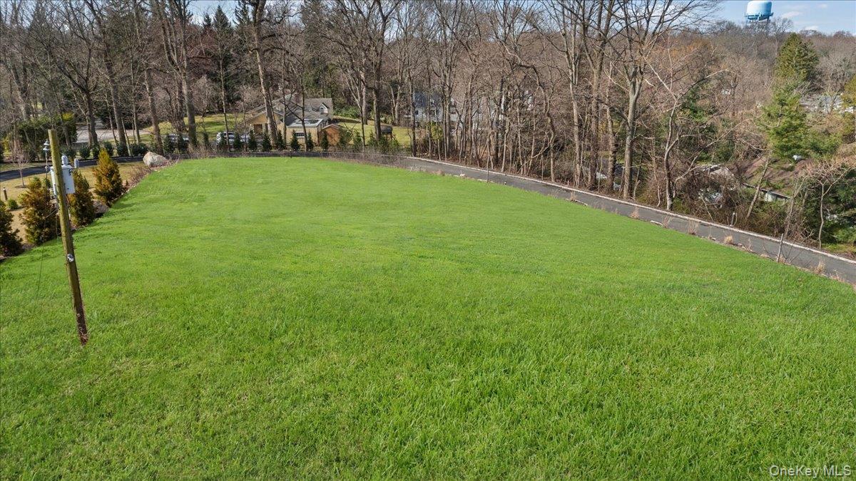 36 Cow Neck Road — photo 8