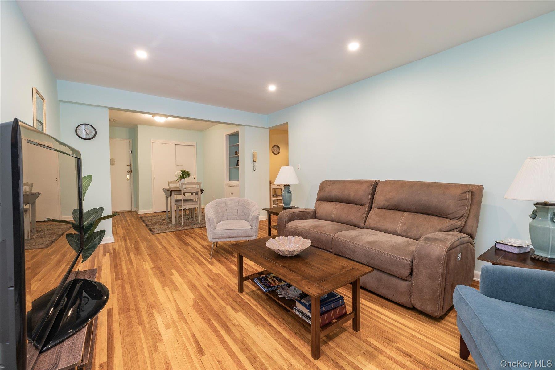 120 Morris Avenue #C9 — photo 6