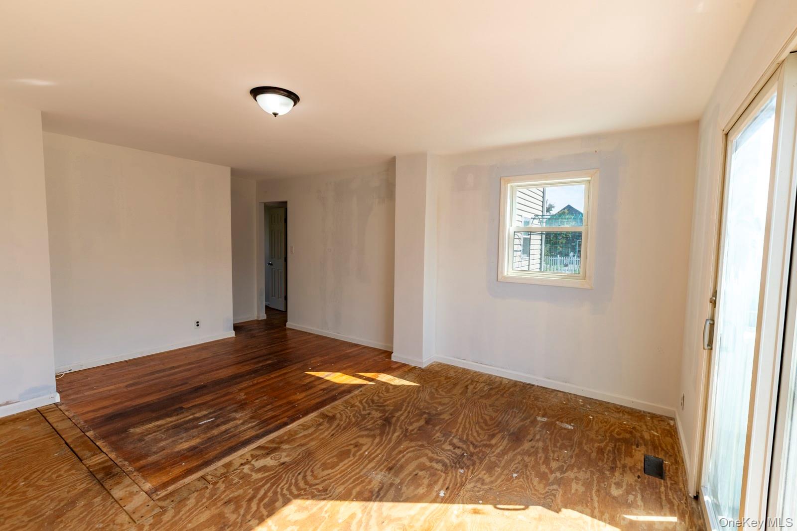 305 Strong Avenue — photo 17