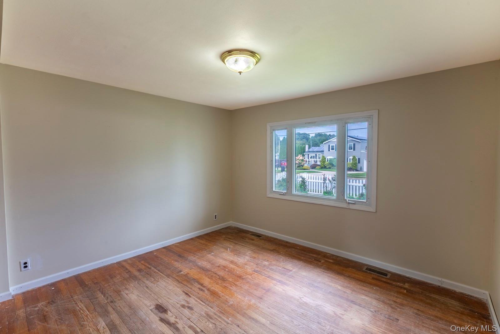 305 Strong Avenue — photo 18