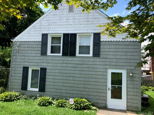 6 Cross Road, Bayville