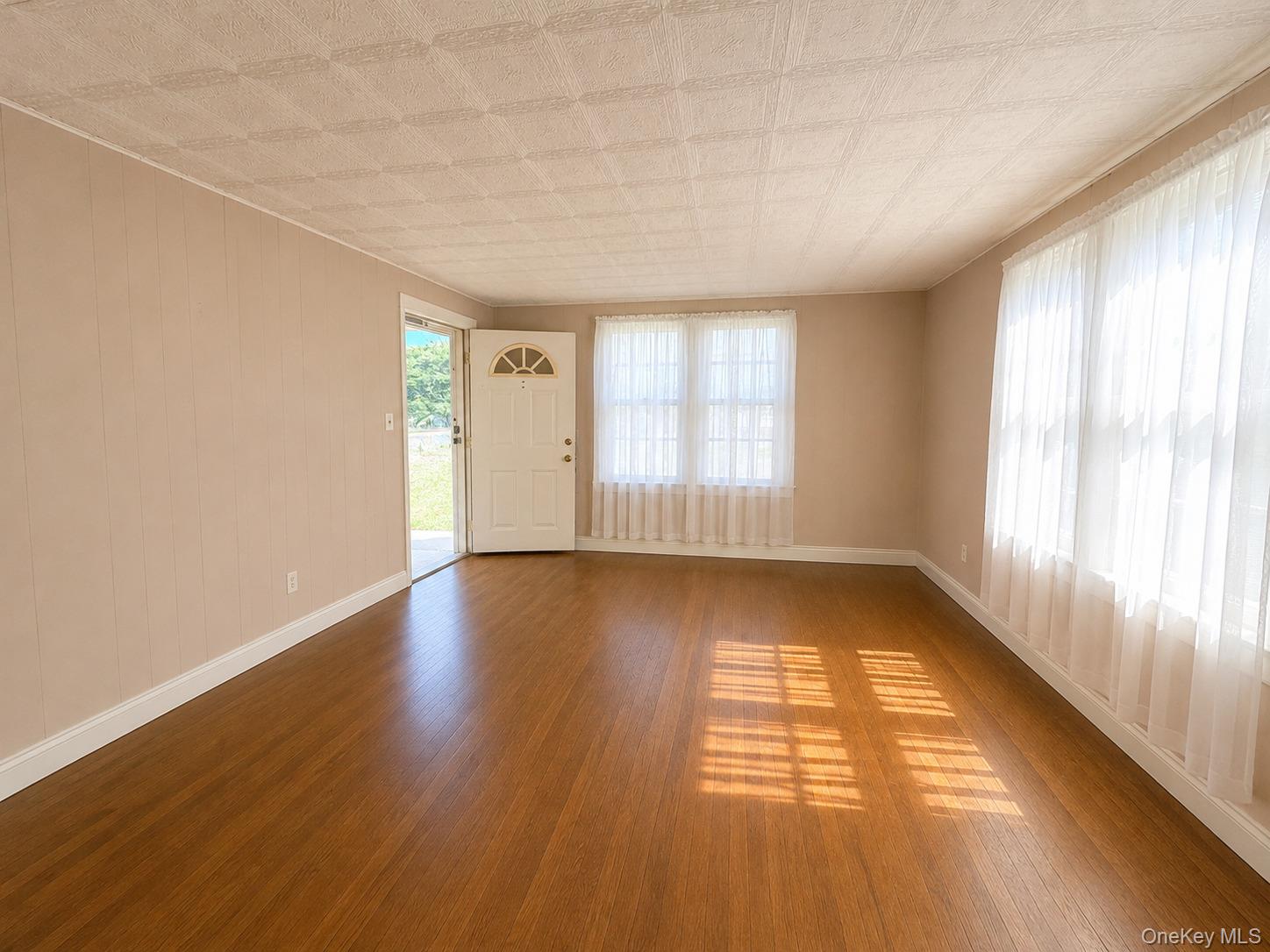 2851 Wilson Avenue — photo 3