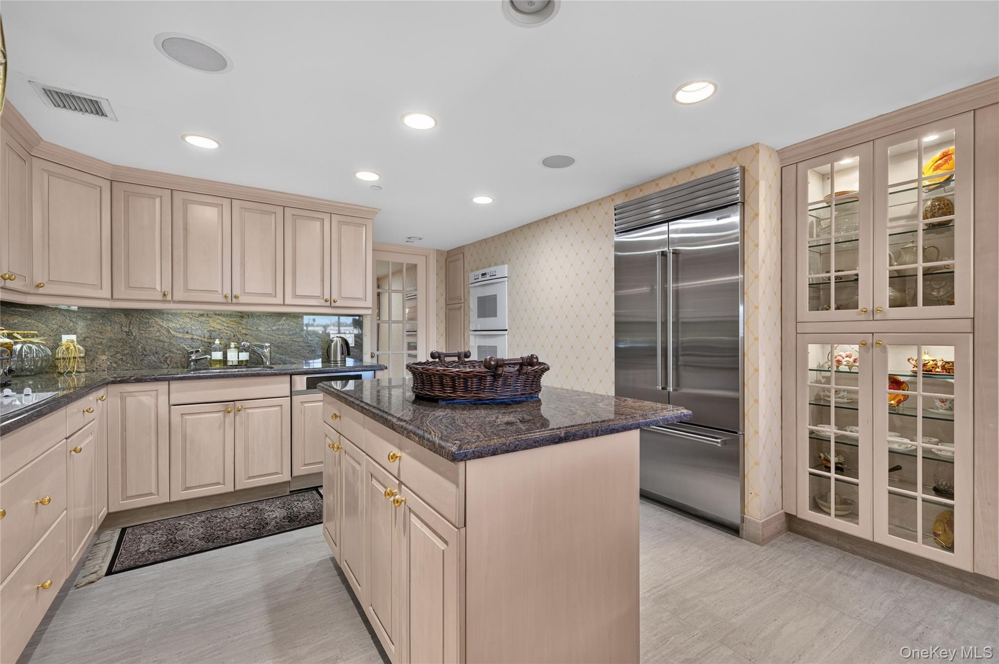 111 Cherry Valley Avenue #PH4 — photo 11
