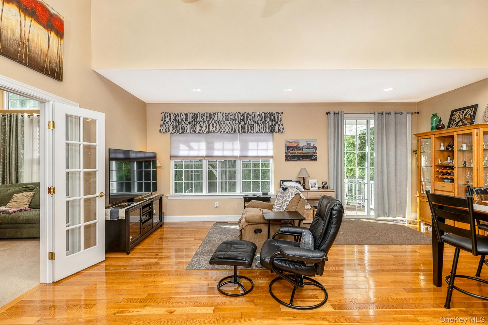 19 Emilie Drive — photo 8