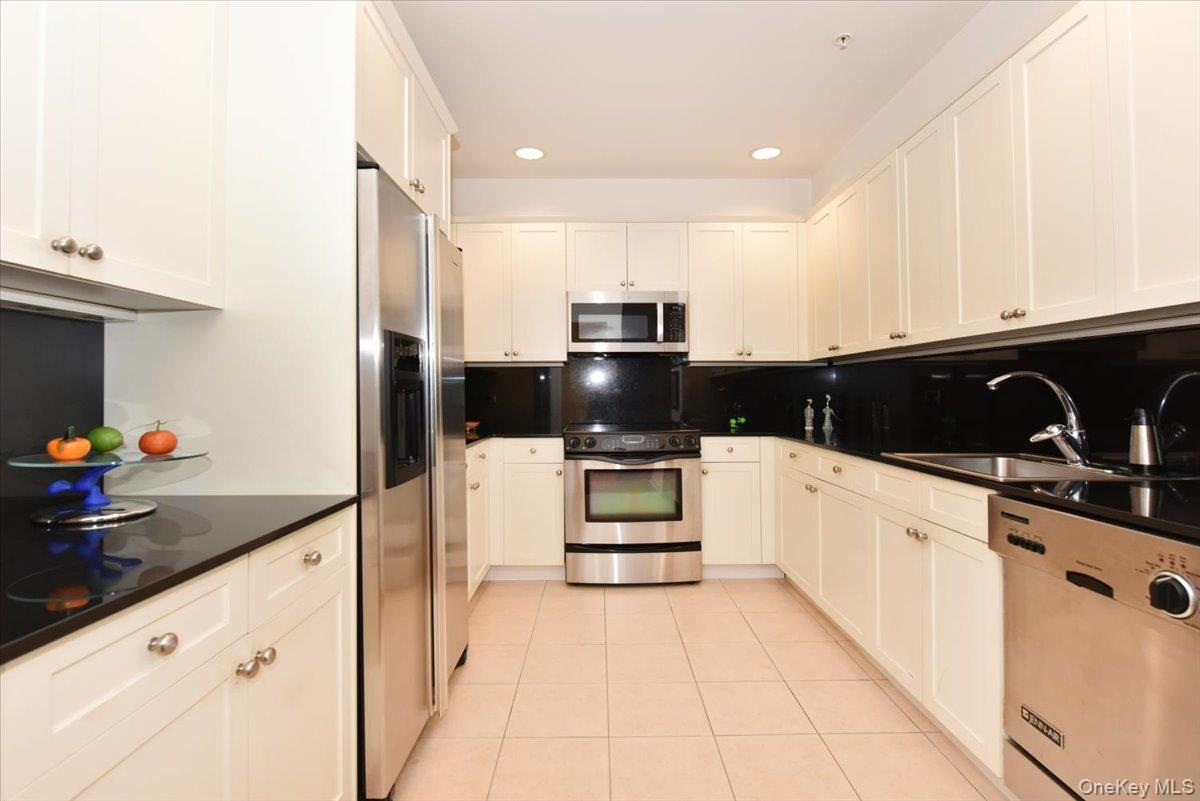 100 Harbor View Drive #117 — photo 5