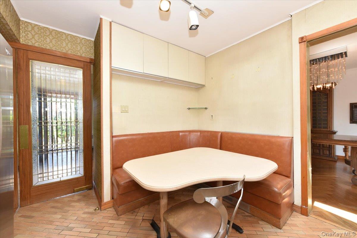 12 Leonard Road — photo 14