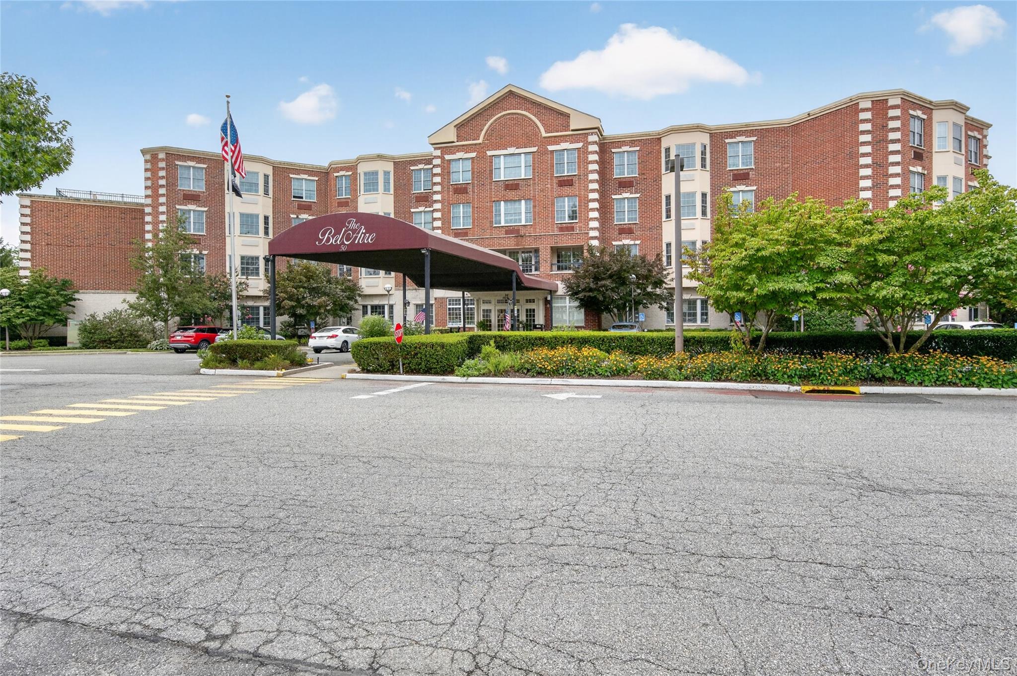 50 Merrick Avenue #423, East Meadow