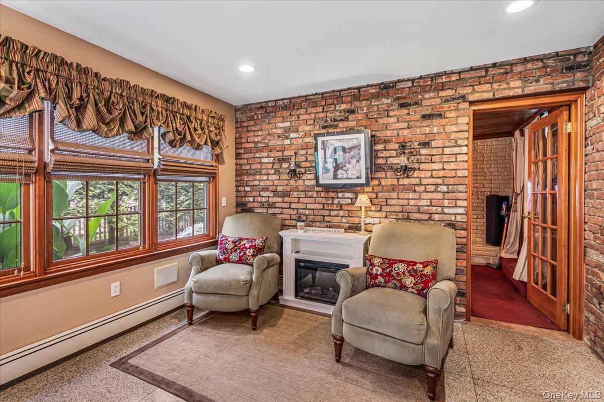 138 Locust Street — photo 8