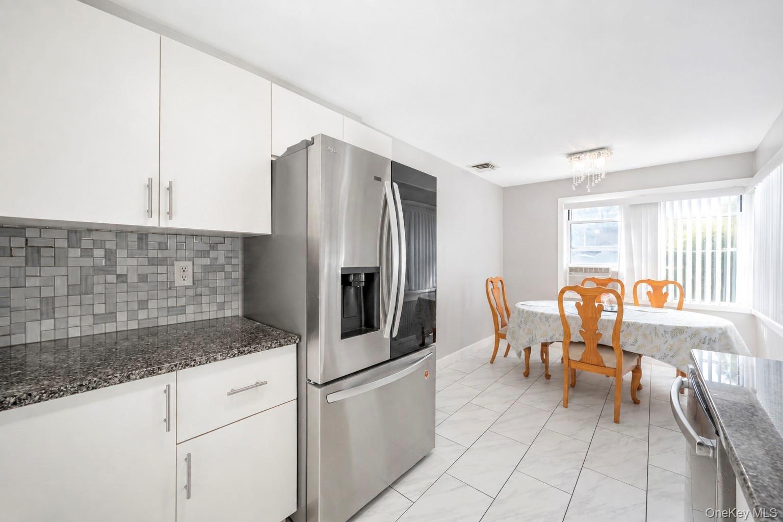 666 Rosevale Avenue — photo 15