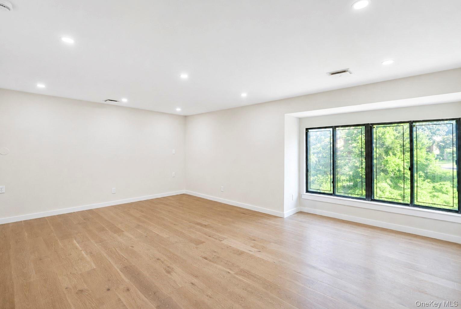 95 Windsor Gate Drive — photo 37