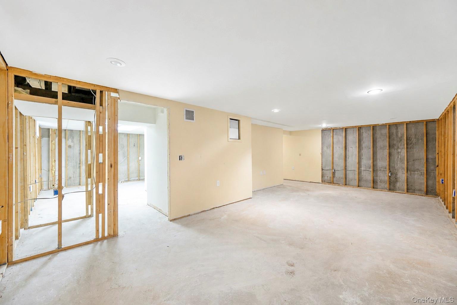 95 Windsor Gate Drive — photo 42