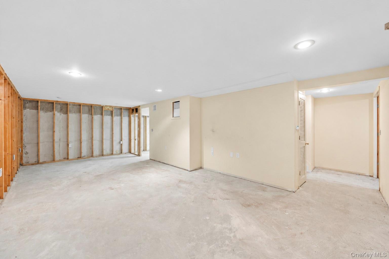 95 Windsor Gate Drive — photo 43