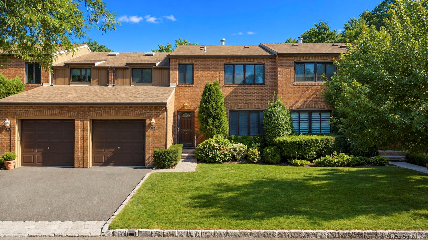 95 Windsor Gate Drive, New Hyde Park