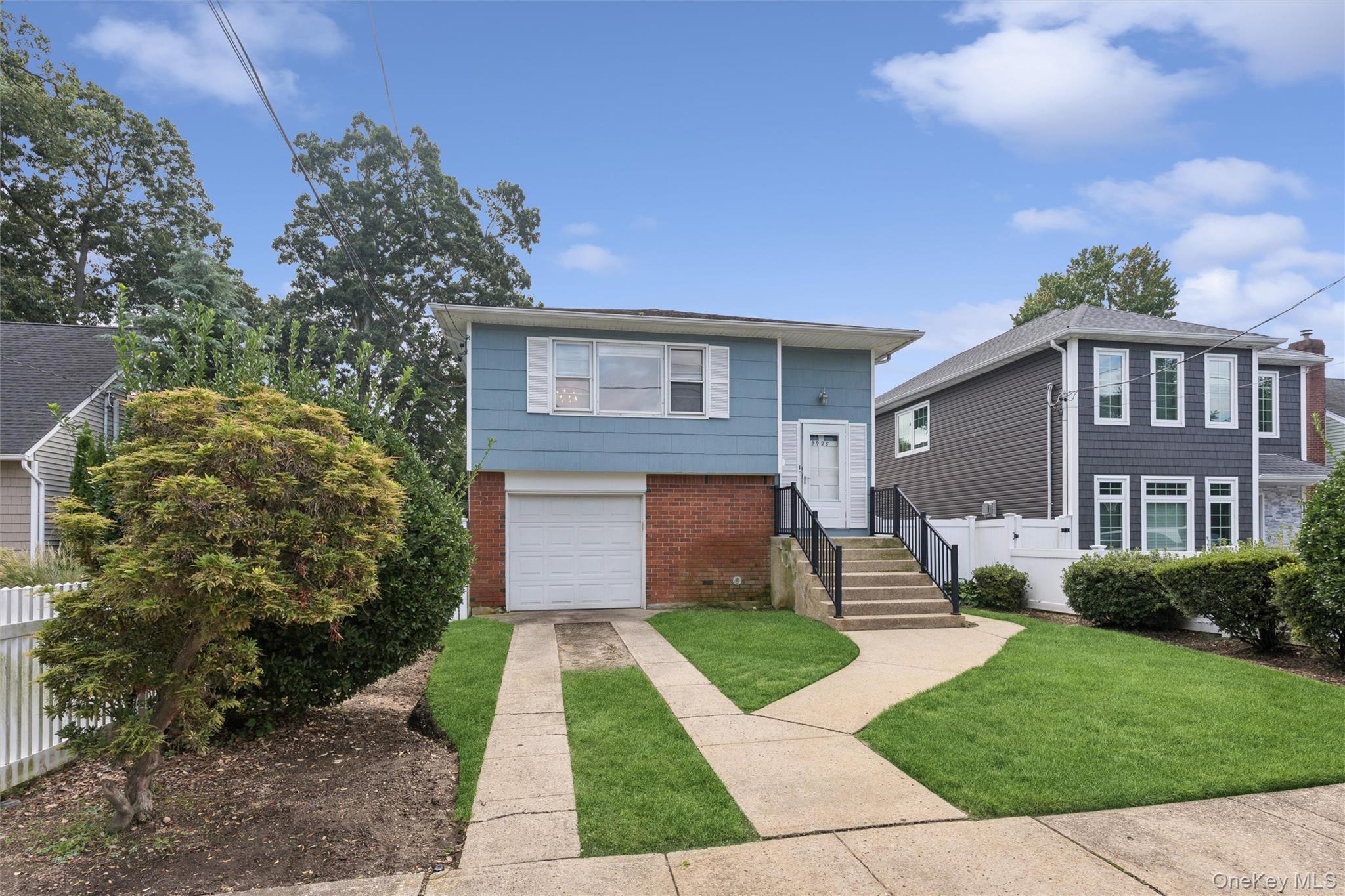 1928 Gormley Avenue