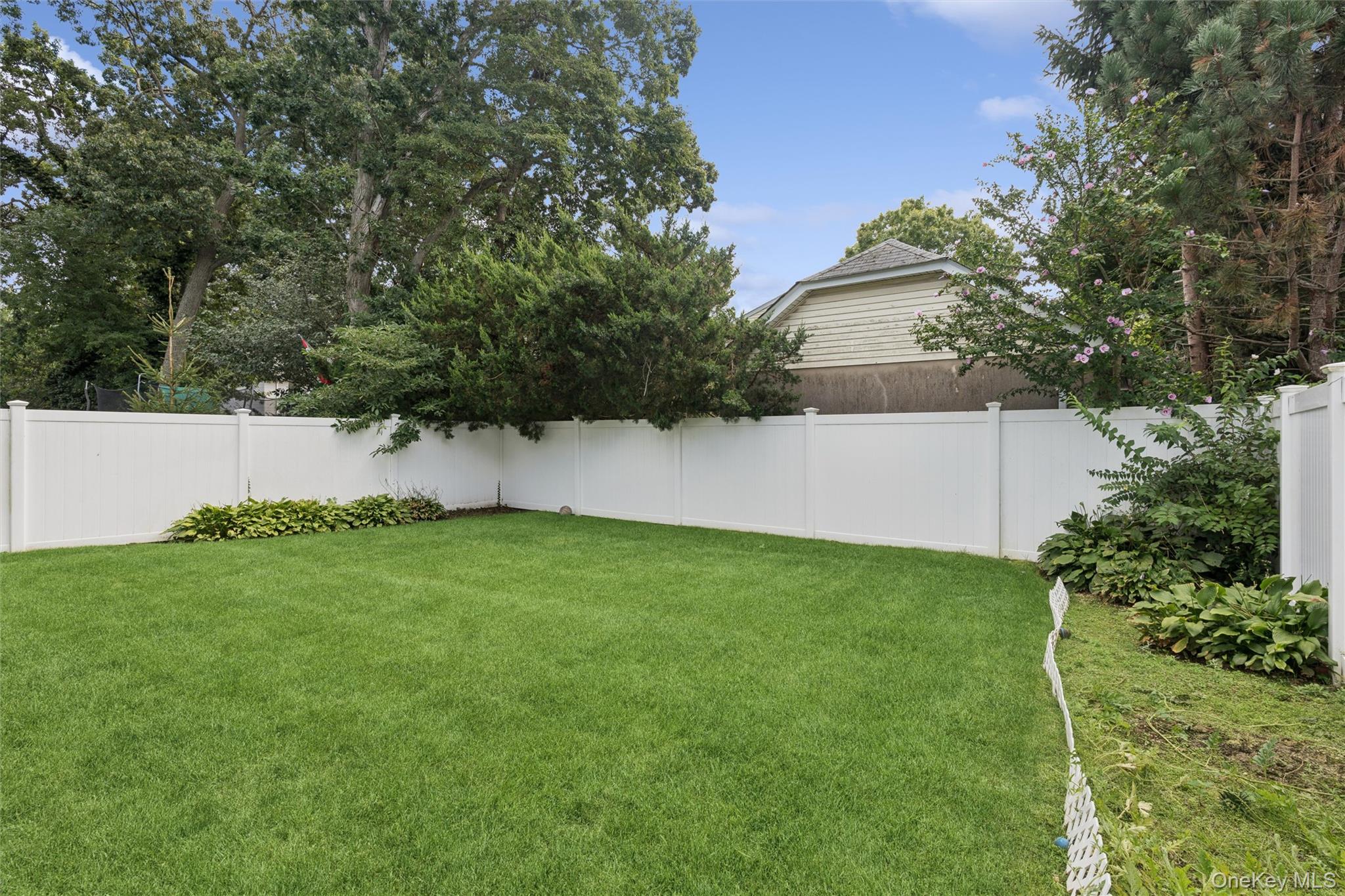 1928 Gormley Avenue — photo 18