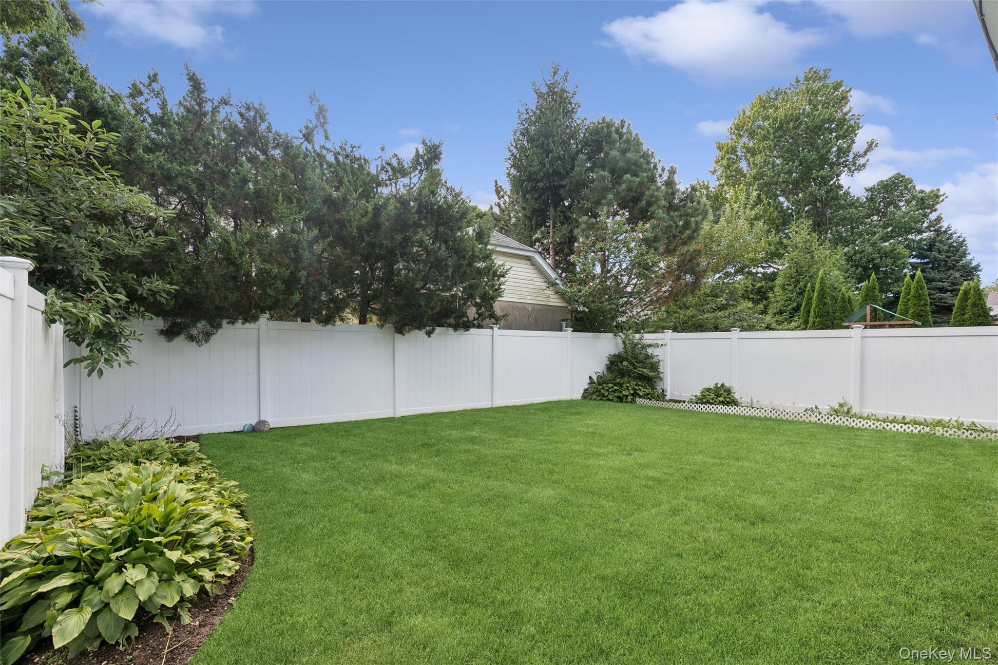 1928 Gormley Avenue — photo 19