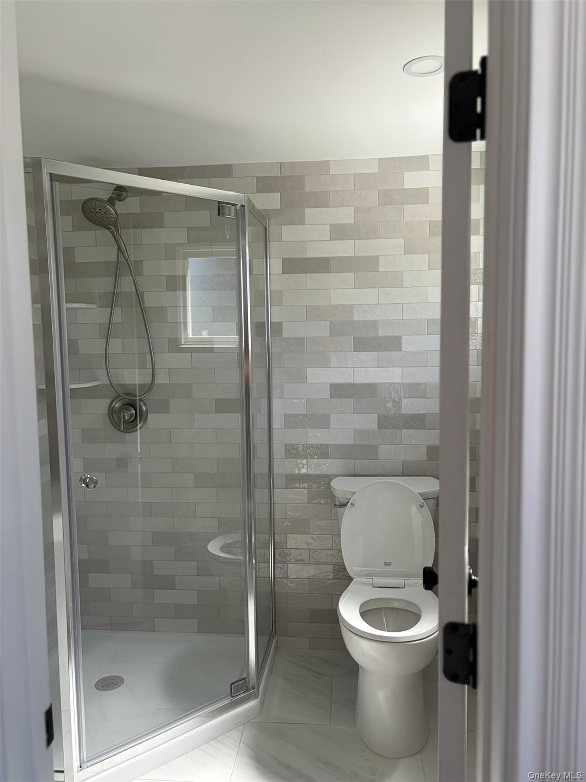 226 Vincent Drive — photo 16